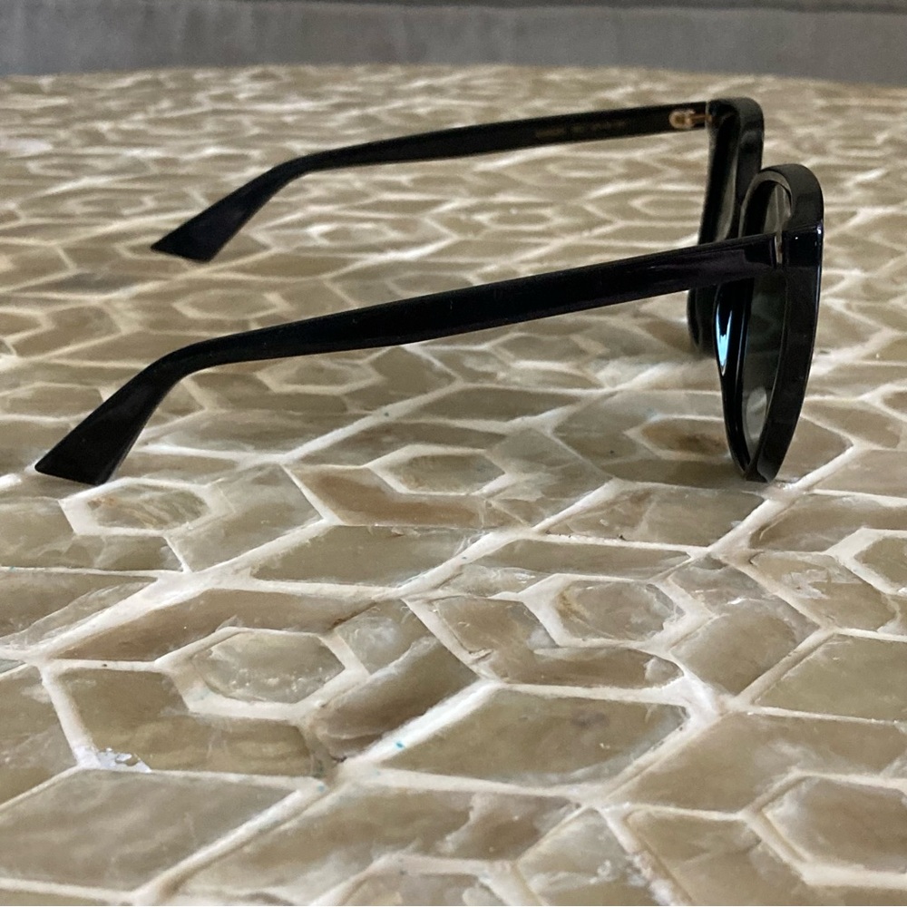 Gucci Square Acetate Sunglasses w/ Interlocking G Detail - Picture 5 of 12